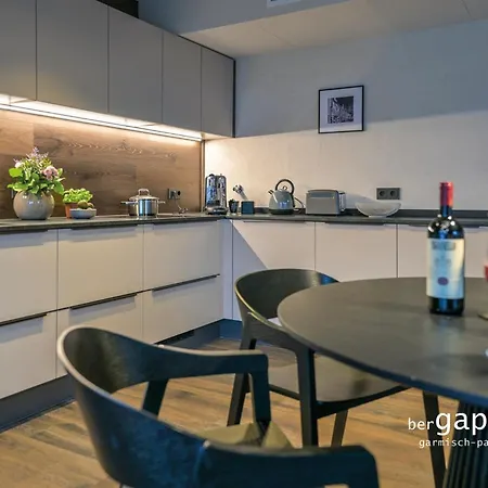 Bergalpine Apartment